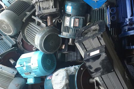 广元回收废旧ups电池|报废电池多少钱一斤回收